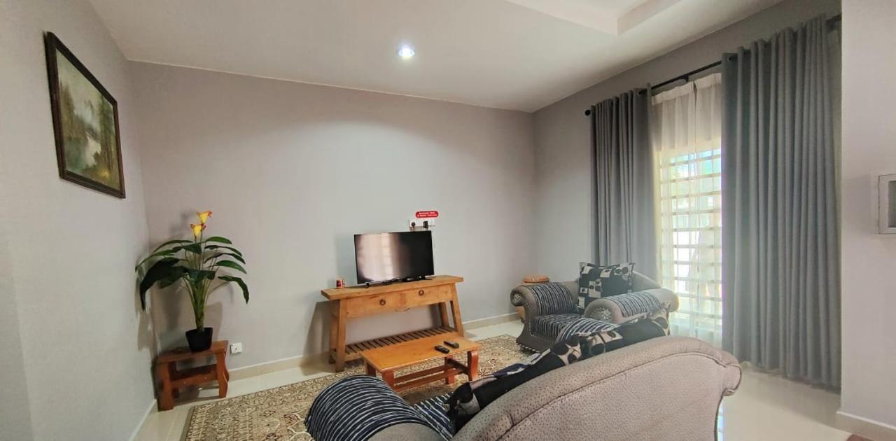 Homestay Roma Suite Kuala Terengganu Exterior photo
